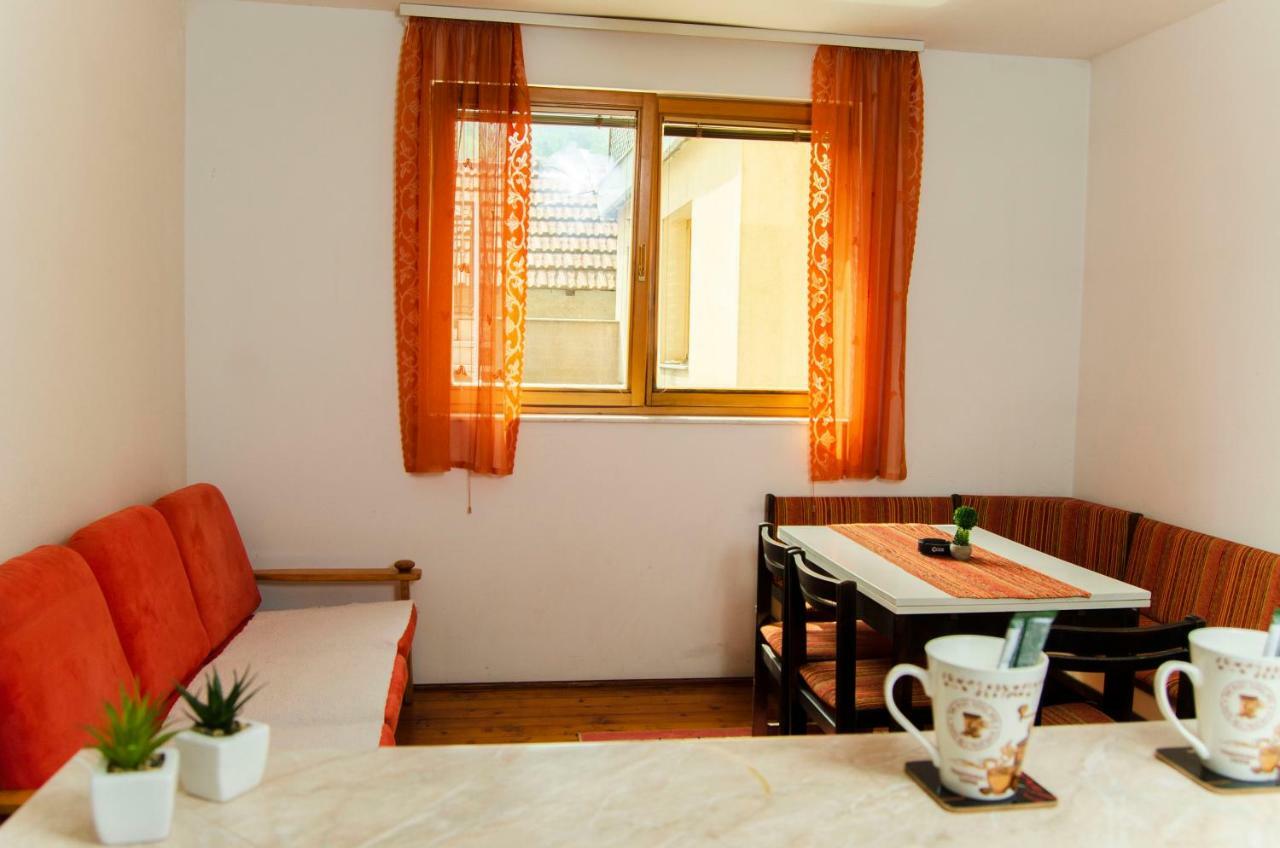 Apartmani Aa 塞拉耶佛 外观 照片