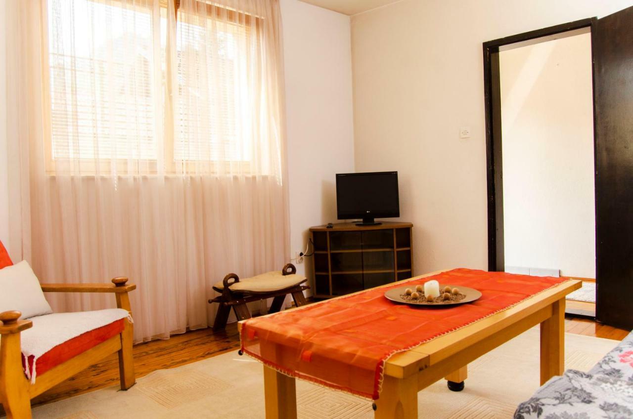 Apartmani Aa 塞拉耶佛 外观 照片